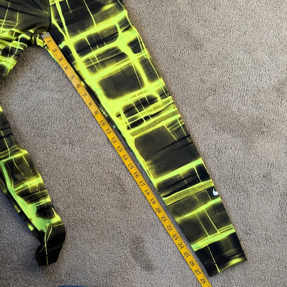 Nike Pro Electric Leggings - Picture 12 of 12